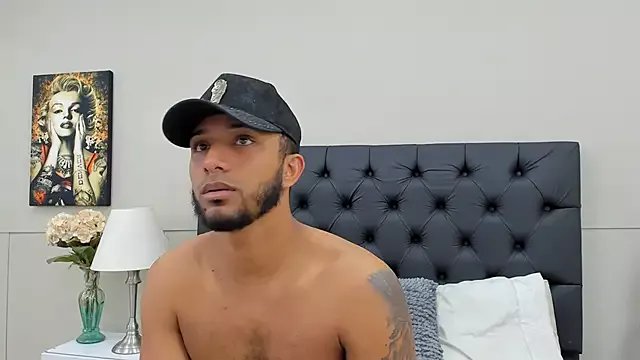 Robin_Rief on StripChat