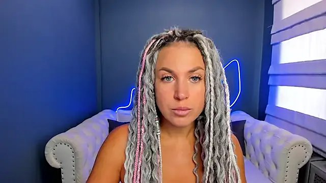 rock_n_roxy on StripChat