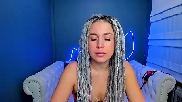 rock_n_roxy on StripChat