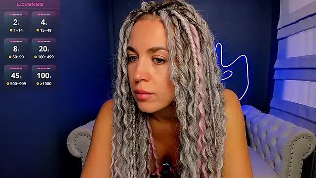 rock_n_roxy on StripChat