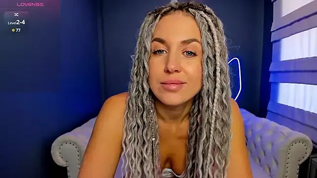 rock_n_roxy on StripChat