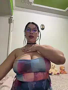 roldanmary on StripChat