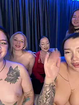 RollingGirls on StripChat 