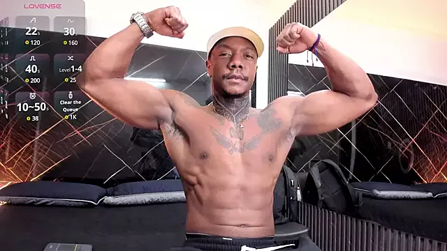 Freechat ronnie_7777 on StripChat