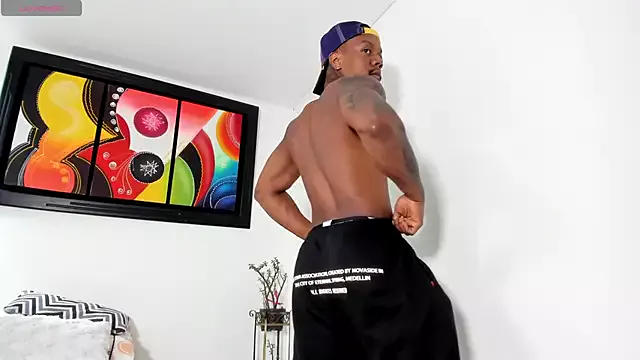 Freechat ronnie_7777 on StripChat