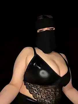 RooVaaN-Xx on StripChat