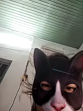 Offline Rose_196 on StripChat