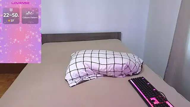 rosebelle11111 on StripChat