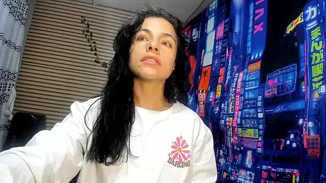 rosse_2504 on StripChat