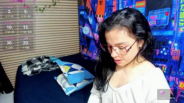 rosse_2504 on StripChat