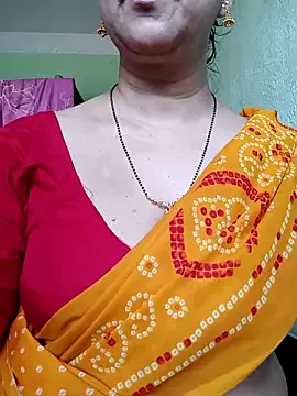 Offline Rosy-B on StripChat