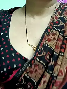 Offline Rosy-B on StripChat