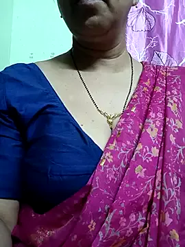 Offline Rosy-B on StripChat