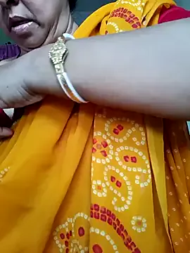 Offline Rosy-B on StripChat