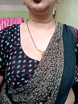 Offline Rosy-B on StripChat