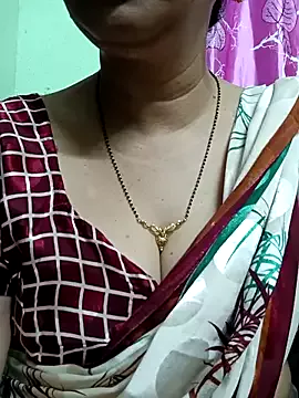 Offline Rosy-B on StripChat