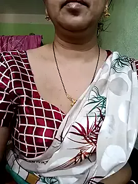 Offline Rosy-B on StripChat