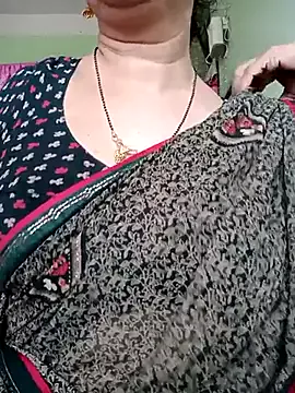 Offline Rosy-B on StripChat