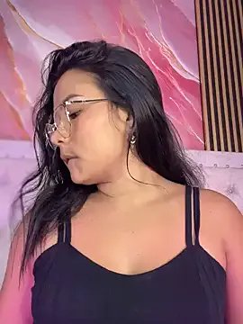 Rousse_blue on StripChat