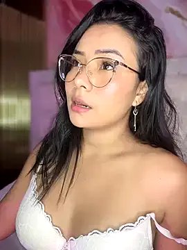 Rousse_blue on StripChat