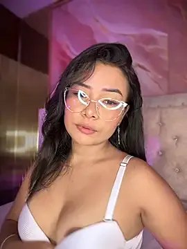 Rousse_blue on StripChat