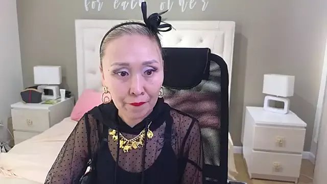 RoxalanaStar on StripChat