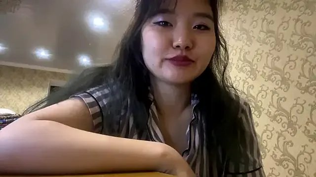 Roximnemeni on StripChat