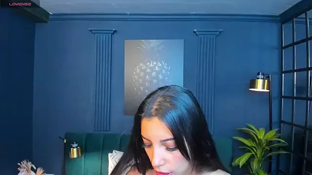 roxy_hell on StripChat