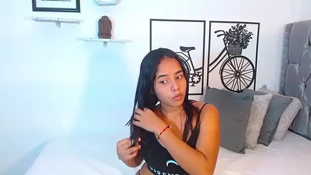 Roxy_Stonee on StripChat