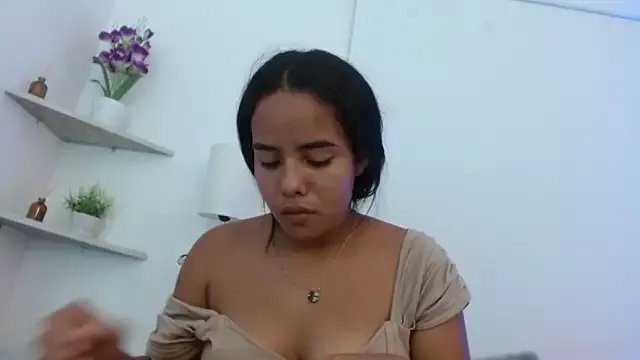 Roxy_Stonee on StripChat