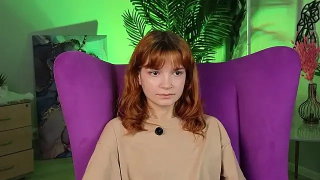 RozellaTaney on StripChat