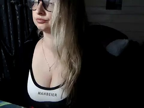 RubiLakros on StripChat