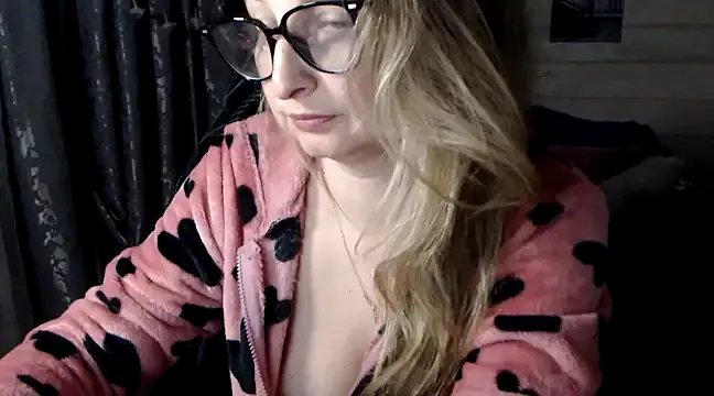 RubiLakros on StripChat