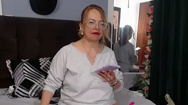 RubyWatson50 on StripChat