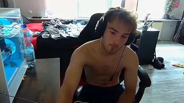 Rudi2007Eye on StripChat