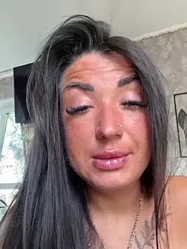 RuslanaXX on StripChat