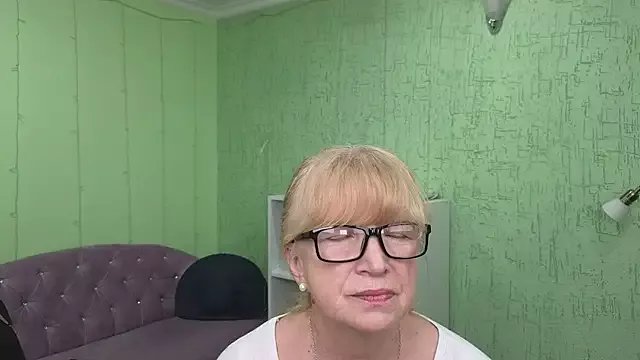 Sabina_Ros on StripChat