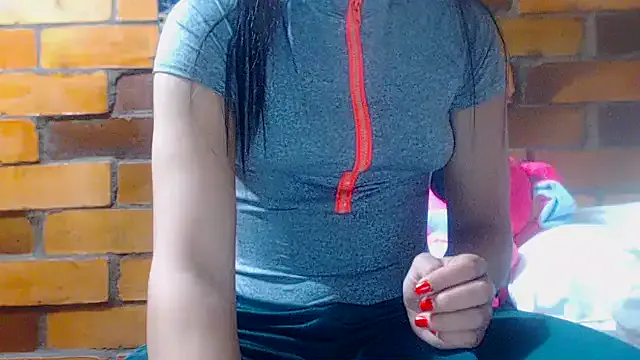 Freechat sabrina_v_ on StripChat