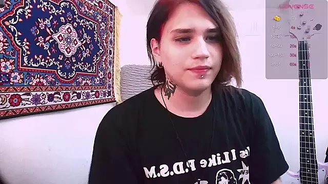 sademobeer on StripChat