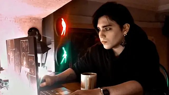 sademobeer on StripChat