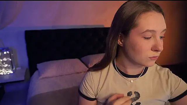 saint_trisha on StripChat