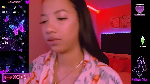 SallyWhitee on StripChat