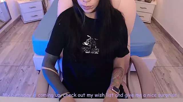 Sam_mansson66 on StripChat