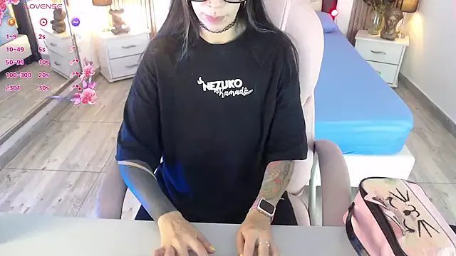 Sam_mansson66 on StripChat