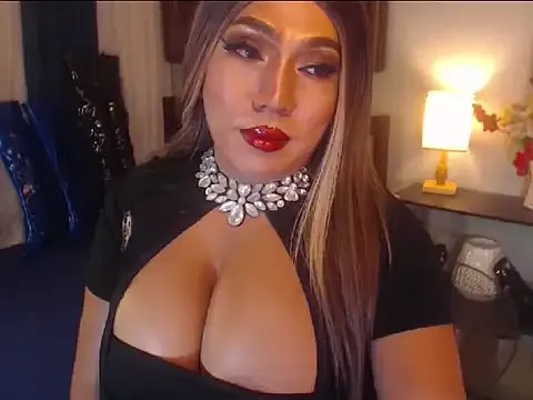 SamanthaAlmazora on StripChat