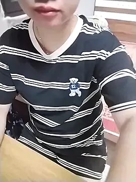 Samia_102 on StripChat