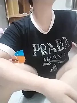 Samia_102 on StripChat