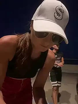 Offline Samira-Summer on StripChat