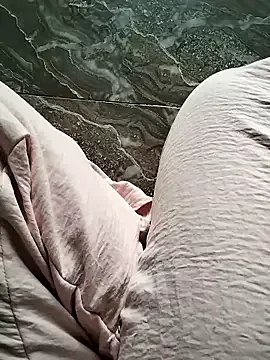 Sammyy_118 on StripChat