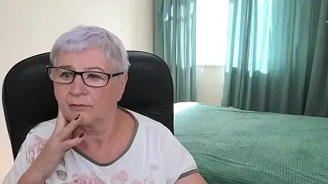 Sandra_Snowflake on StripChat